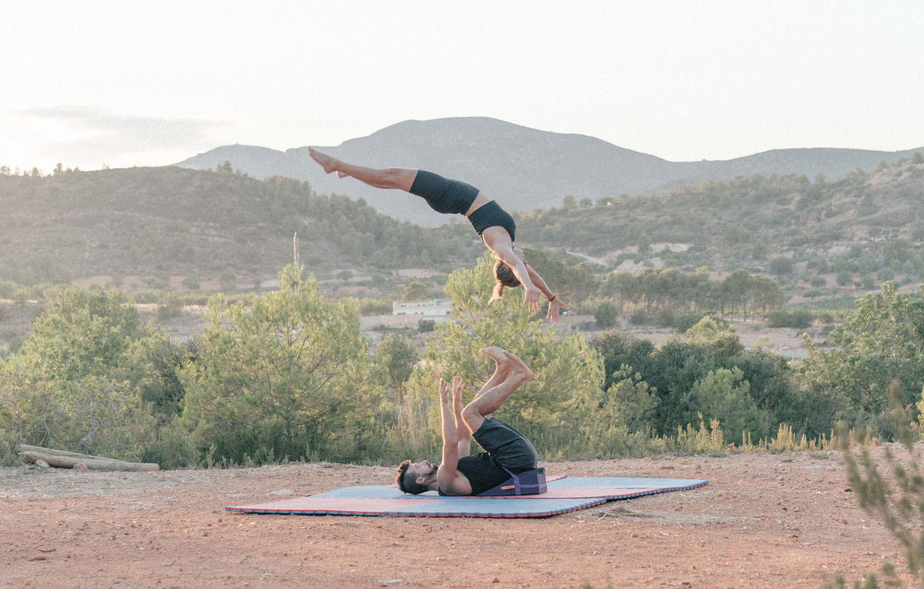 formación profesores acroyoga